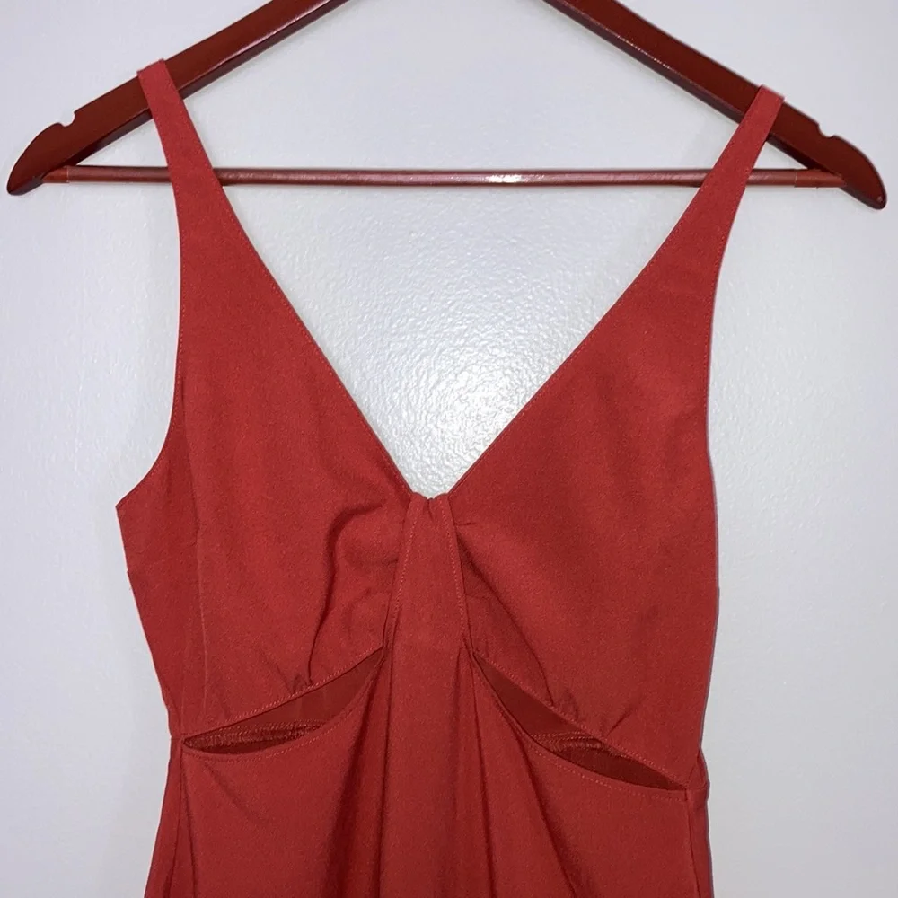 NWT Abercrombie & Fitch Slim Cut Out Midi Dress Size XS - Picture 3 of 5